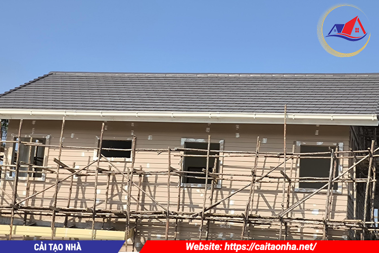 công việc của thợ sửa nhà cũ